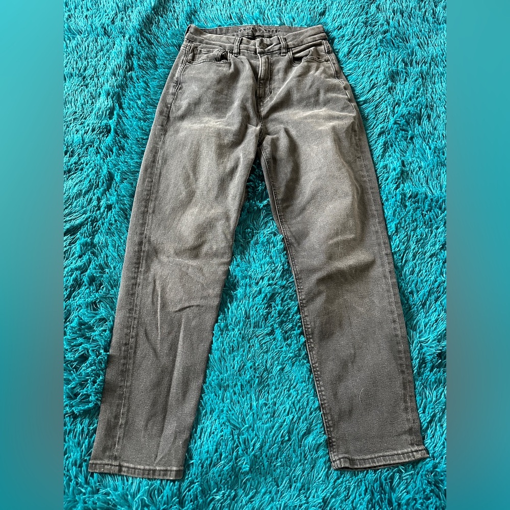 American Eagle Outfitters Grey Stretch Mom Jeans